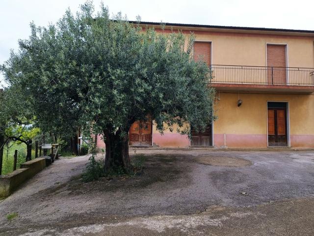 Casa in vendita a Taurasi, Campania