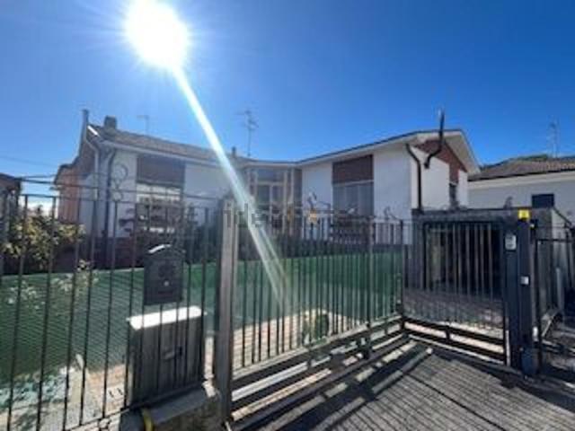 Casa in vendita a Villaggio Sant'Andrea, Gallarate