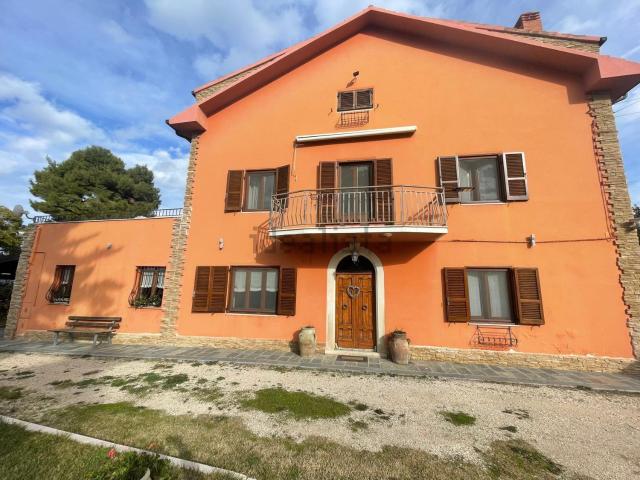 Casa in vendita a Santa Maria in Fiore, Paglieta
