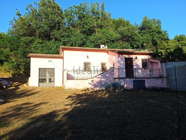 Casa in vendita a Marche, Macerata