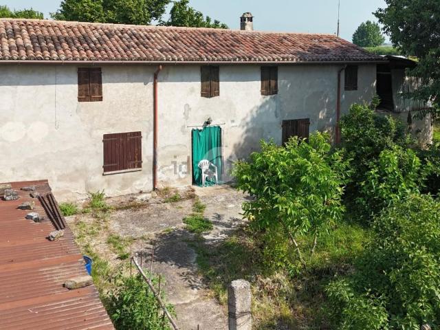 Casa in vendita a Zevio, Veneto