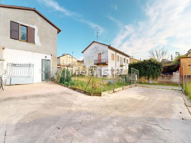 Casa in vendita a Bassa Reggiana, Re