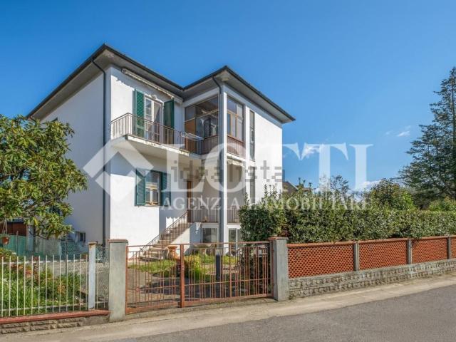 Casa in vendita a Via del Pino, Pontedera