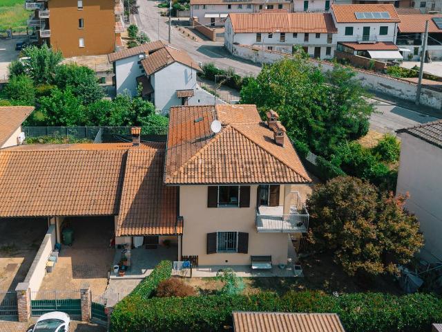 Casa in vendita a Stroppiana, Vercelli