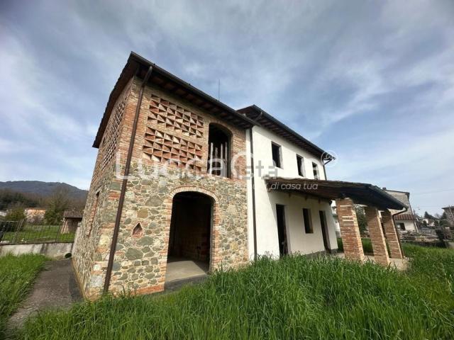Casa in vendita a Camigliano Santa Gemma, Capannori