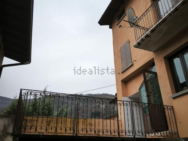 Casa in vendita a Casazza, Lombardia