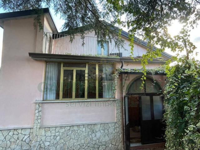 Casa in vendita a Grottolella, Avellino