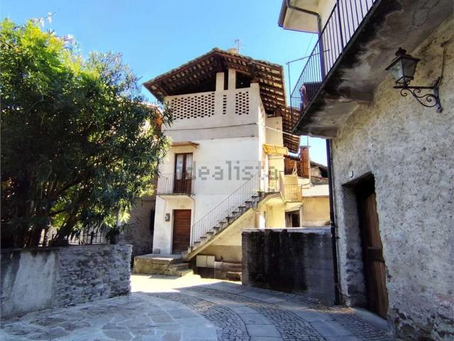 Casa in vendita a Hone, Aosta