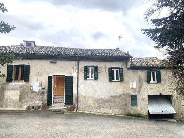 Casa in vendita a Marche, Macerata