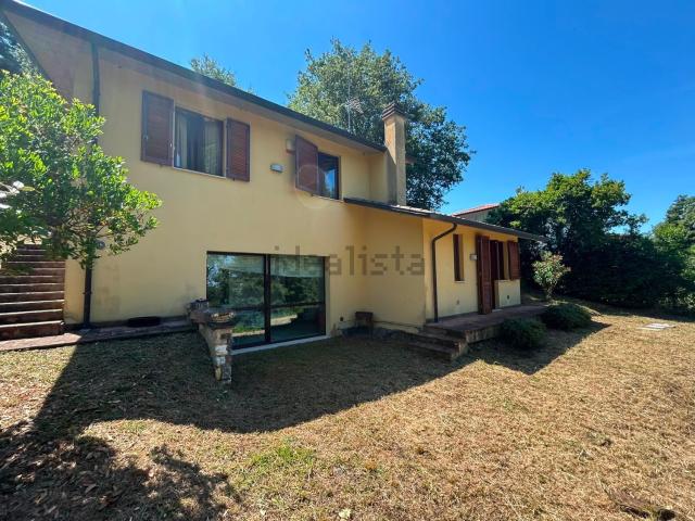 Casa in vendita a Magione, Umbria