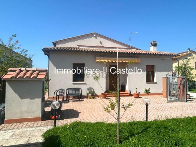 Casa in vendita a Macchie, Gioiella