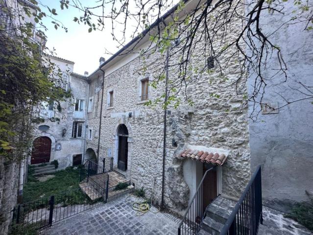 Casa in vendita a Caramanico Terme, Abruzzo
