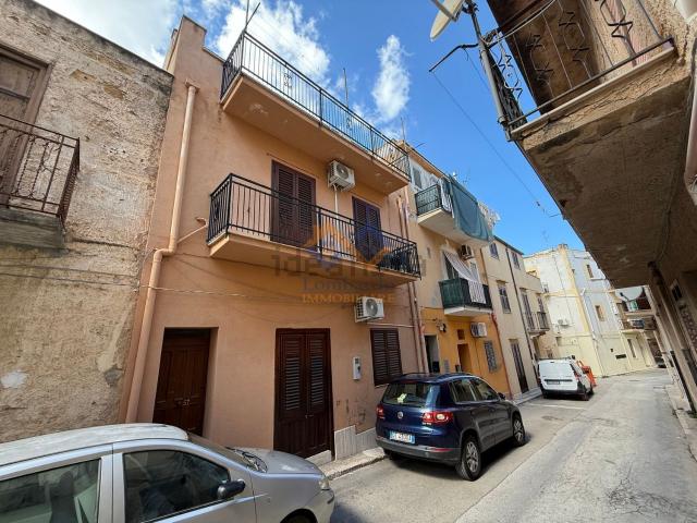 Casa in vendita a Castellammare Del Golfo, Sicilia