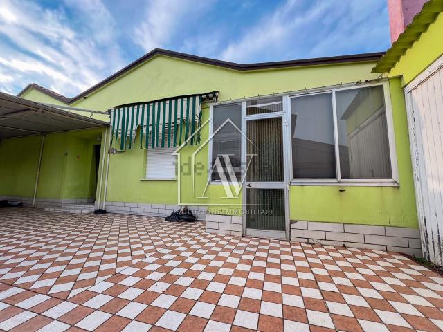 Casa in vendita a Conventello, Ravenna