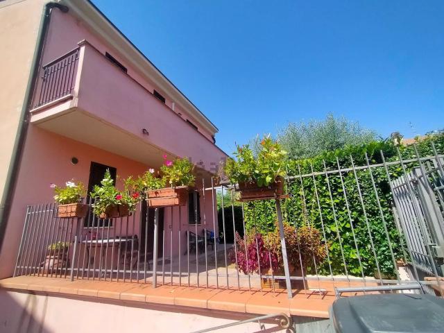 Casa in vendita a Spoleto, Umbria