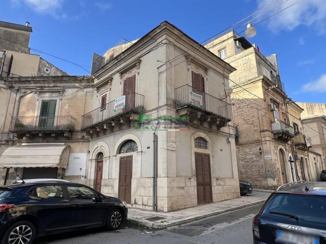 Casa in vendita a Cappuccini, Ragusa