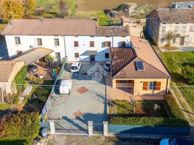 Casa in vendita a Bassa Reggiana, Re