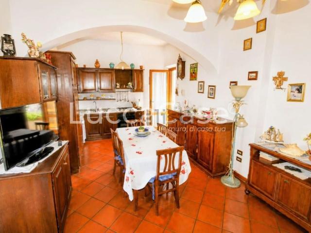 Casa in vendita a località Bucine, Camaiore