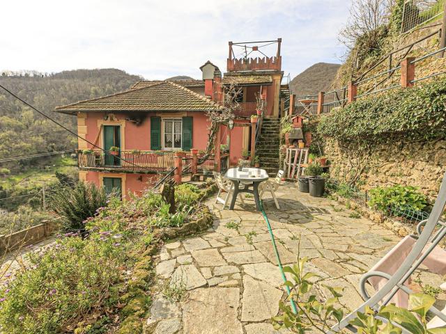 Casa in vendita a Ceranesi, Liguria