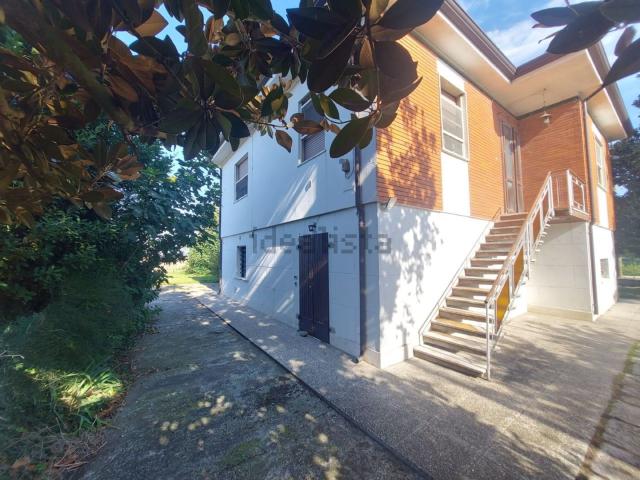 Casa in vendita a Ferrara, Reggio Emilia