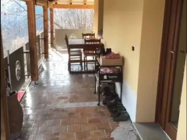 Casa in vendita a Colzate, Lombardia