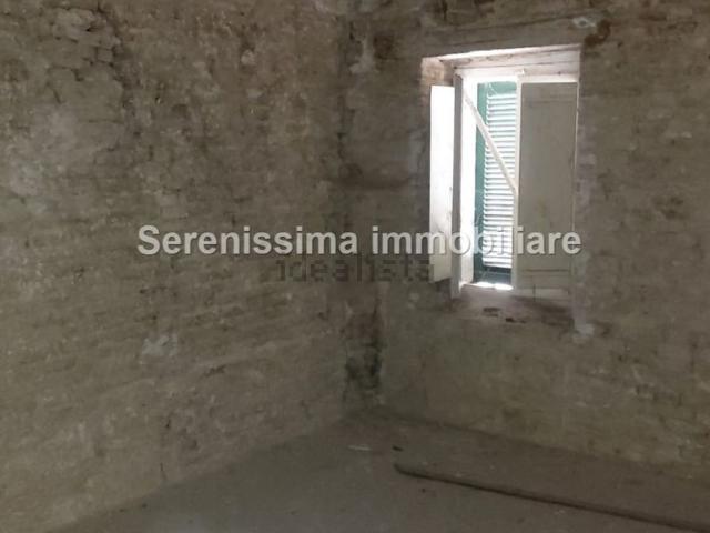 Casa in vendita a Vallefoglia, Marche