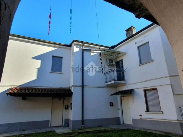 Casa in vendita a Robecco Sul Naviglio, Lombardia
