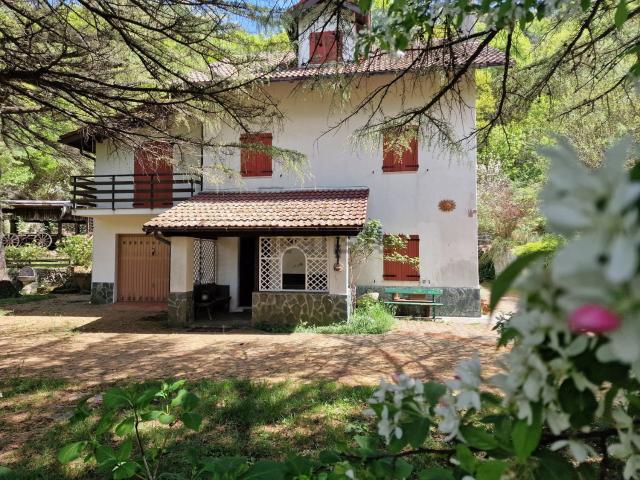 Casa in vendita a Urbe, Olba
