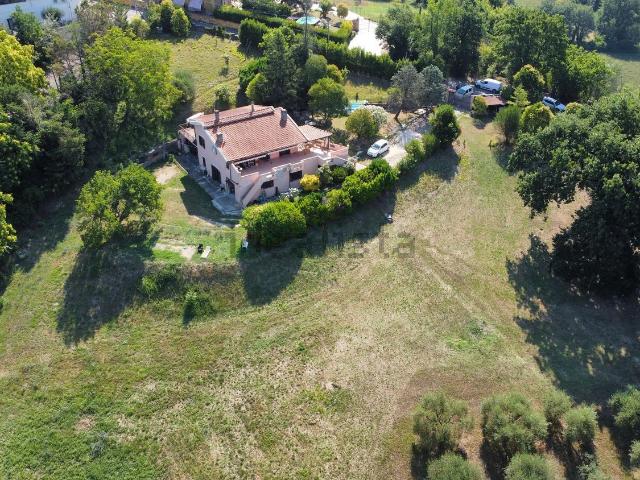 Casa in vendita a Collevecchio, Lazio