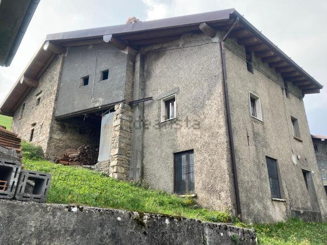 Casa in vendita a Zambla Alta, Oltre il Colle