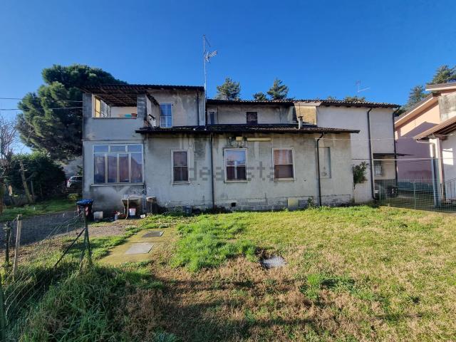 Casa in vendita a Borgotrebbia, Piacenza