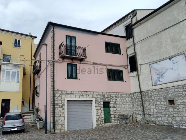 Casa in vendita a Castelpetroso, Molise