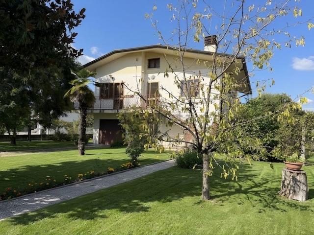 Casa in vendita a Colugna / Culugne, Tavagnacco / Tavagnà
