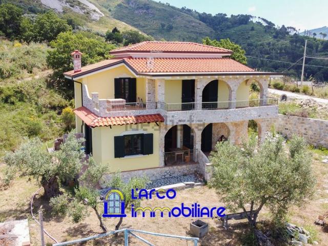 Casa in vendita a Calabria, Cosenza