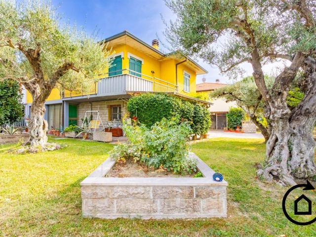 Casa in vendita a Musicisti, Forlì