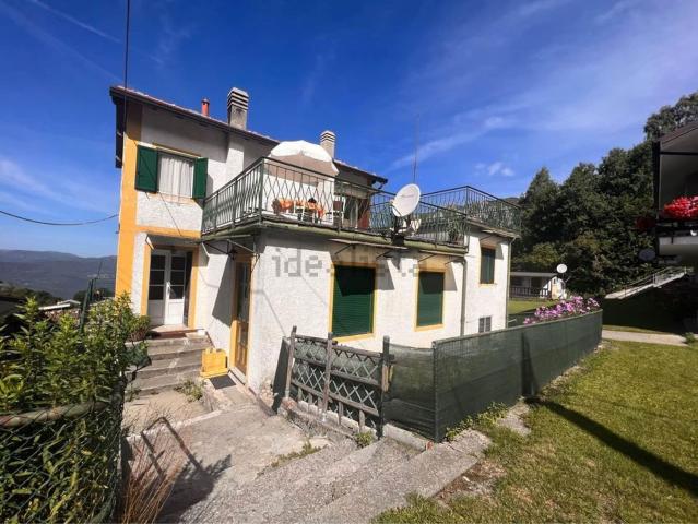 Casa in vendita a Mandello Del Lario, Lombardia