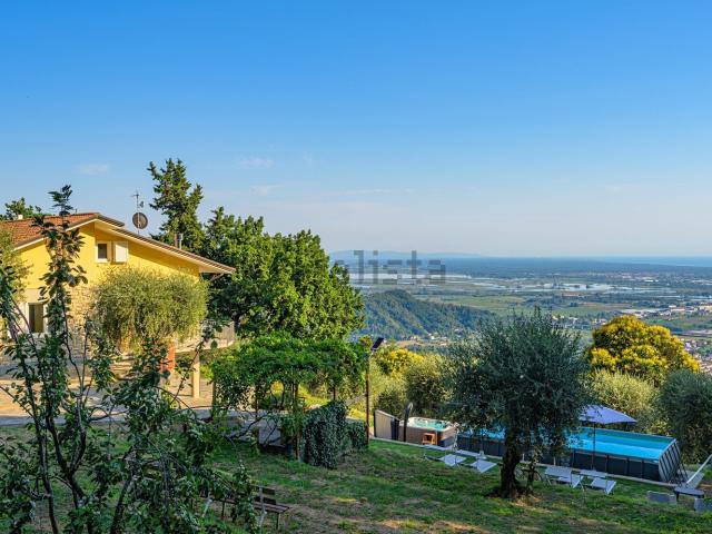Casa in vendita a Massarosa, Toscana