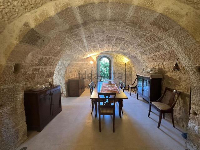 Casa in vendita a Roccamorice, Abruzzo