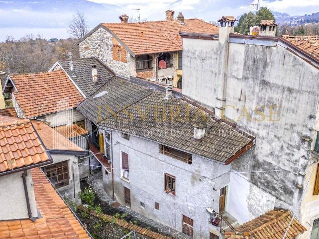 Casa in vendita a Comunità Montana Valli del Verbano, Castelveccana