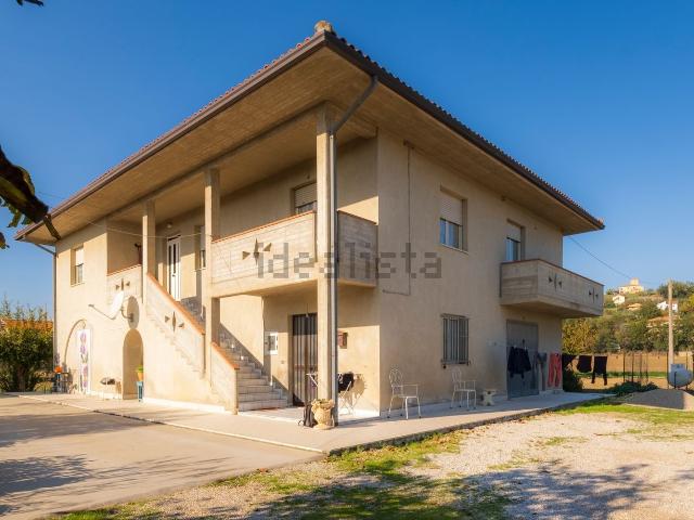 Casa in vendita a Notaresco, Abruzzo