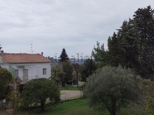 Casa in vendita a Contrada Grazie, Marche