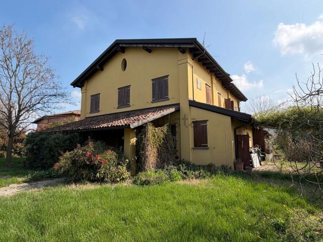 Casa in vendita a Unione dei comuni Valli del Reno, Lavino e Samoggia, Reggio Emilia