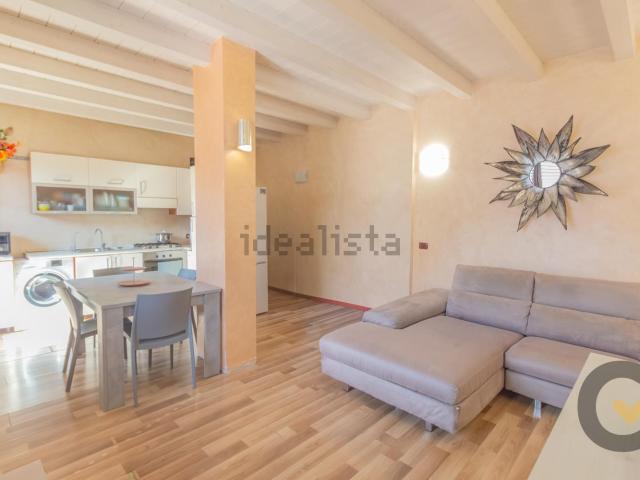 Casa in vendita a Mornago, Lombardia