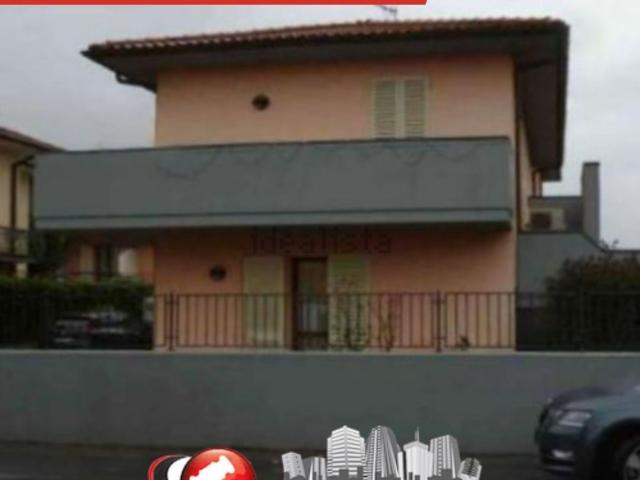 Casa in vendita a Alberghi, Uzzano E Castello