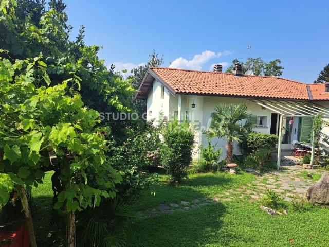 Casa in vendita a Comunità Montana Valli del Verbano, Castelveccana