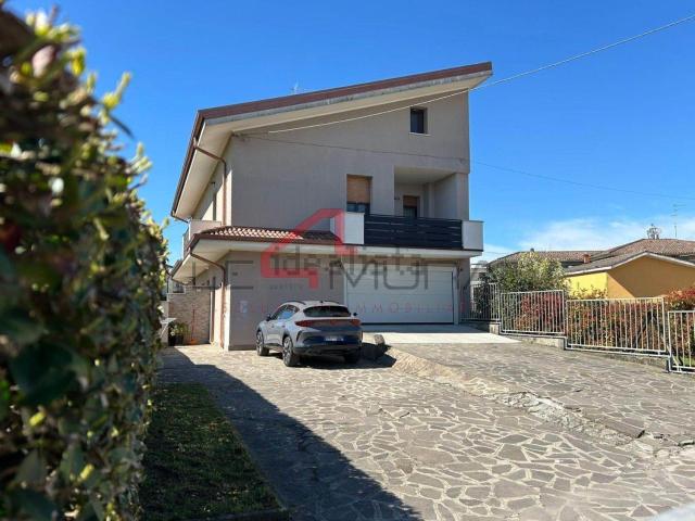 Casa in vendita a Nogara, Veneto