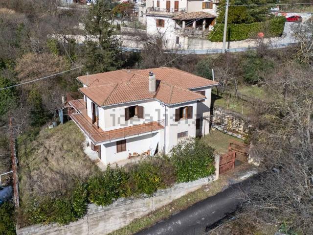 Casa in vendita a Ascrea, Lazio