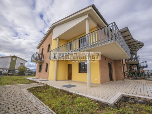 Casa in vendita a Marche, Macerata