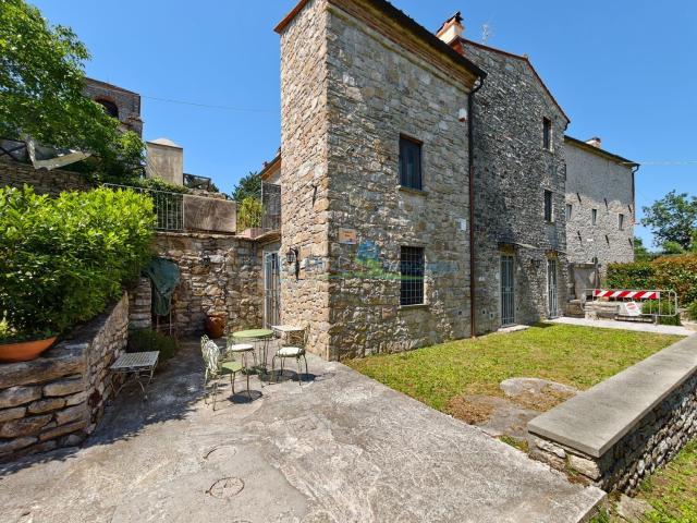 Casa in vendita a Monsummano Alto, Montevettolini