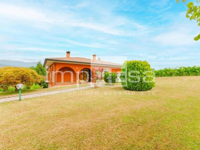 Casa in vendita a Vittorio Veneto, Veneto